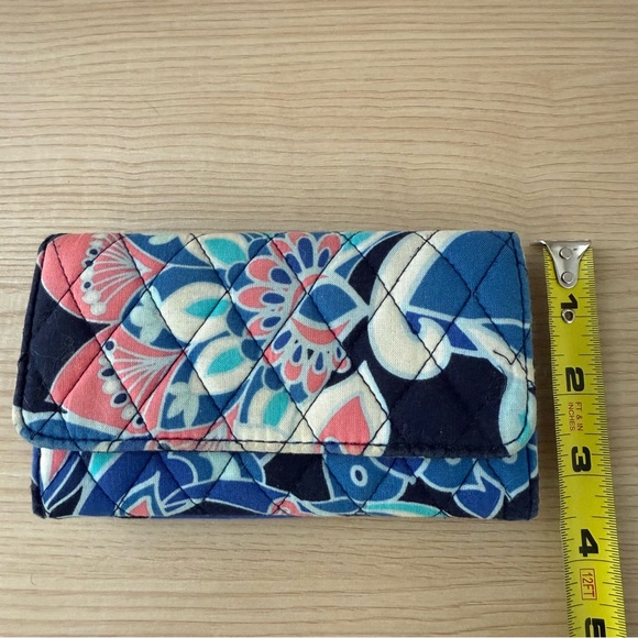 Vera Bradley Tri Fold Wallet Snap Flap Closure Blue and Pink Quilted - Picture 7 of 9